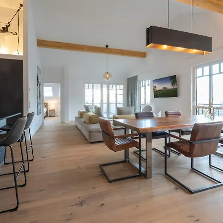 Beatrice Penthouse Beachloft * Binz